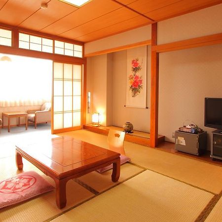 Kasugai View Hotel Fuefuki Esterno foto
